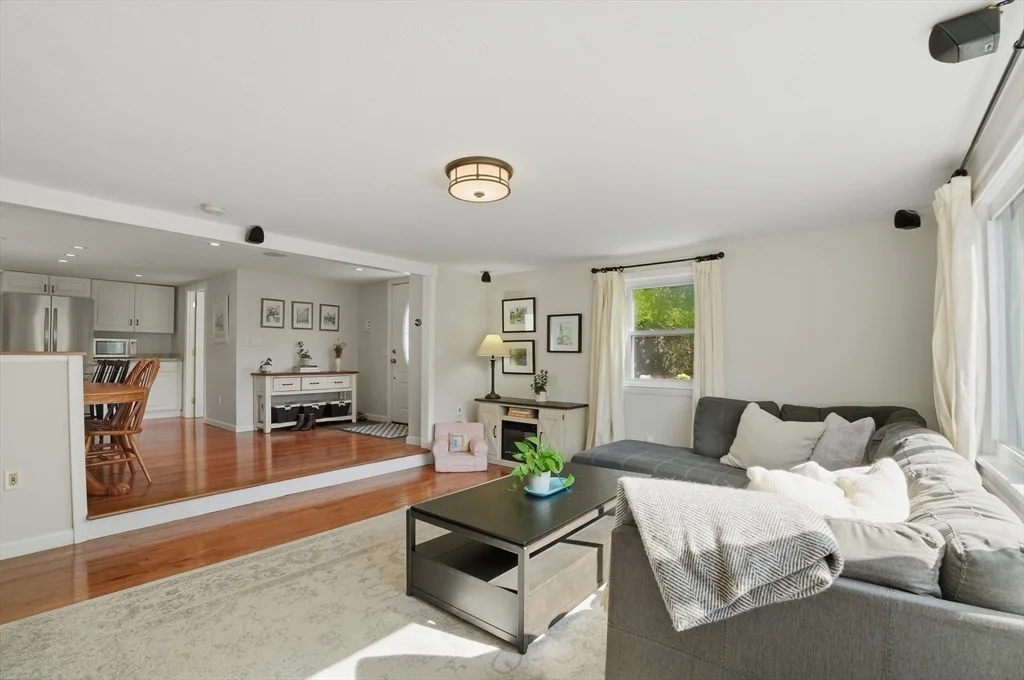Photo of 12 Pleasant Cir