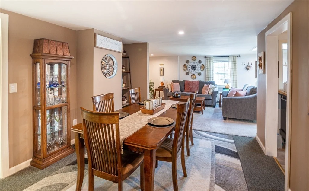 Photo of 213 Pomfret