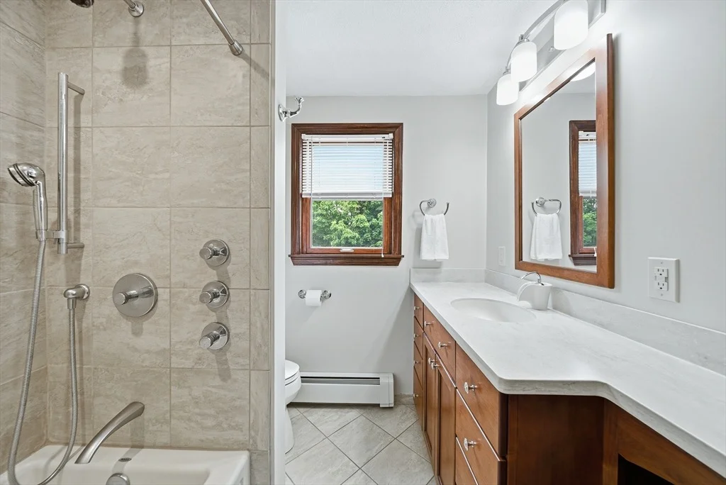 Photo of 12 Thomas Cir