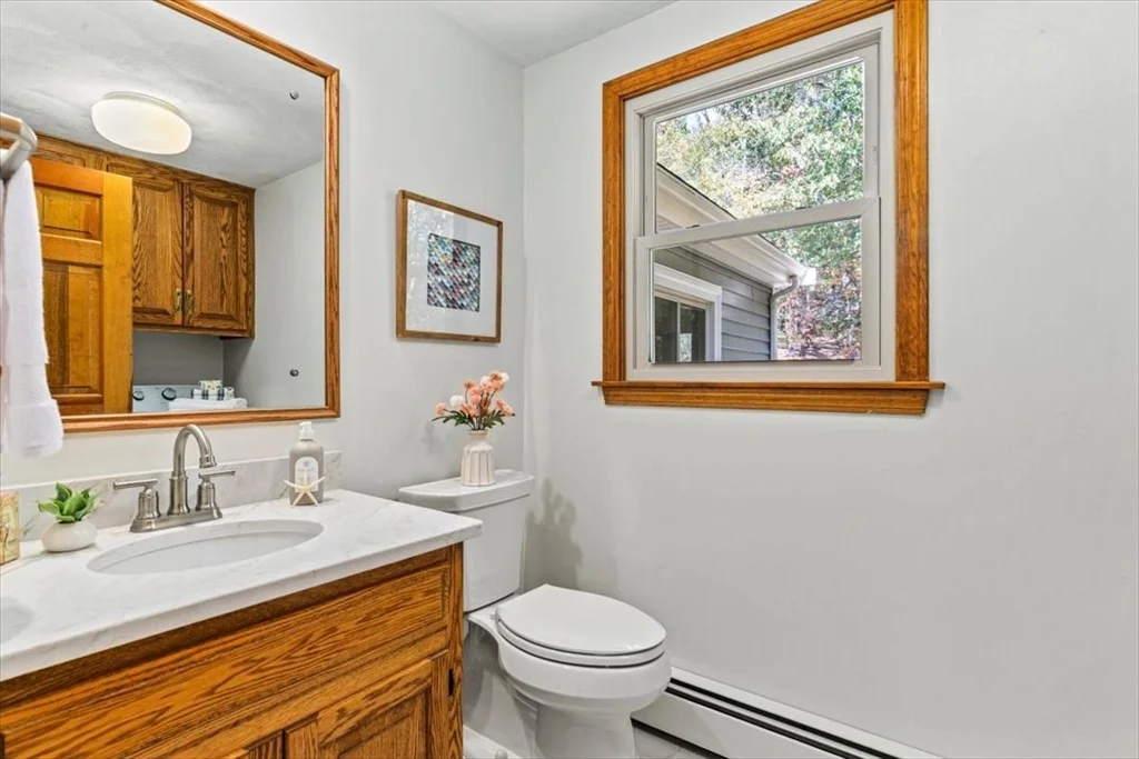 Photo of 480 Sharpners Pond Road