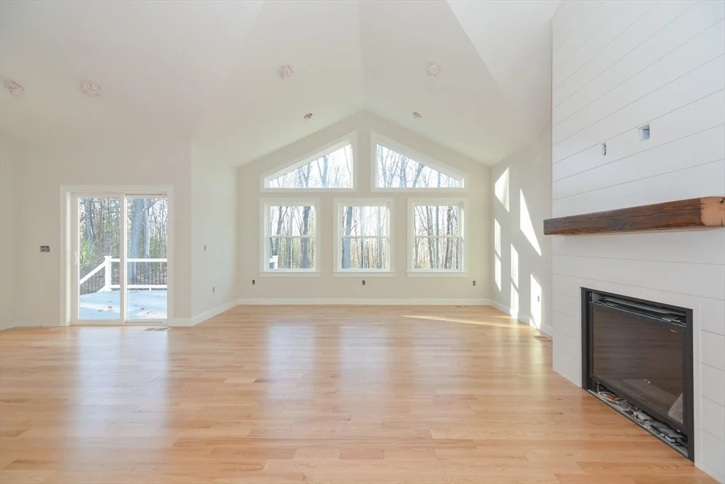 Photo of 364 Townsend Hill Rd