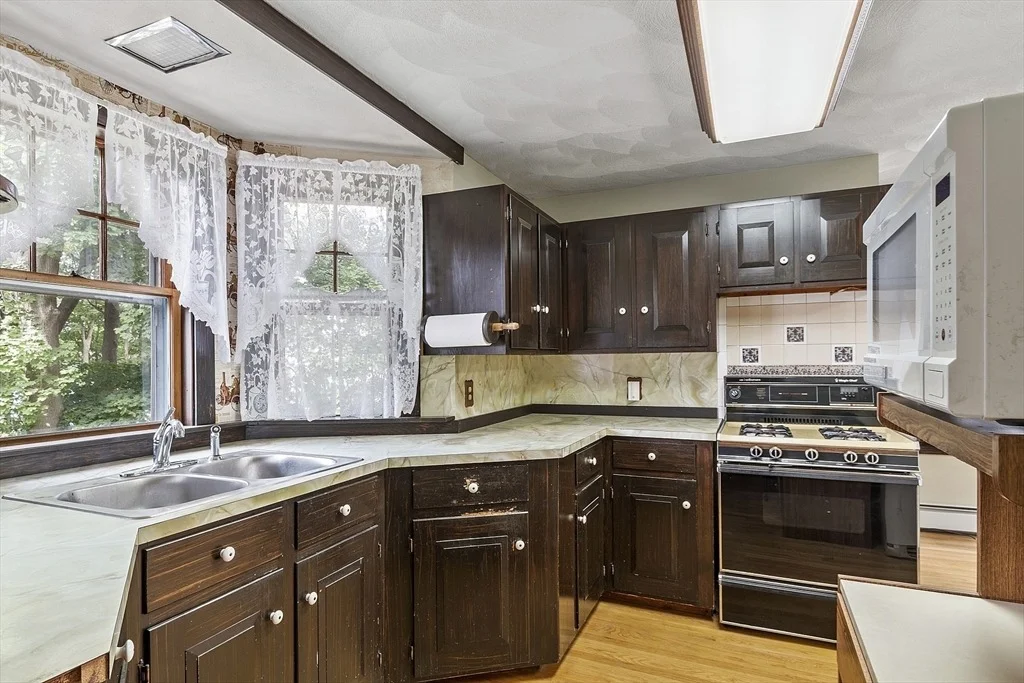 Photo of 5 Hoover Ave