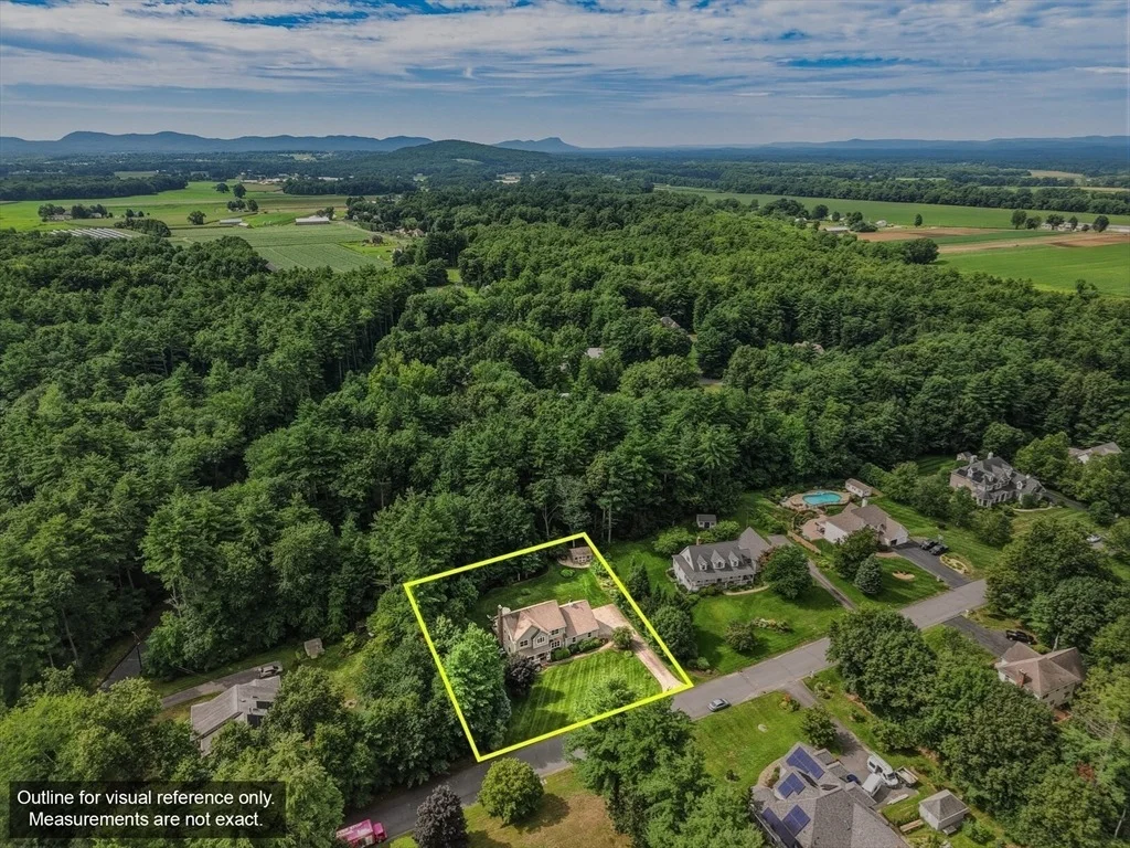 Photo of 2 Bayberry Ln
