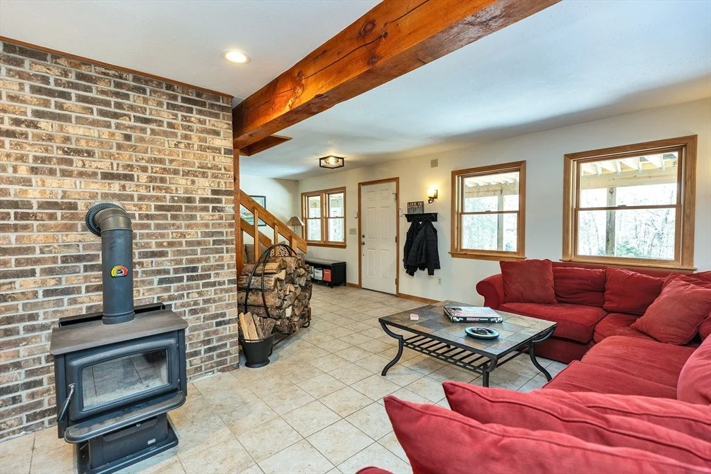 Photo of 44 Lakeview Drive