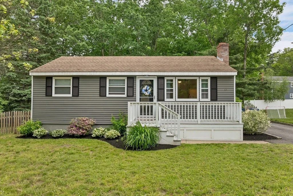 Photo of 13 Davis Road