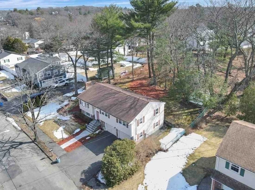 Photo of 22 Susan Dr