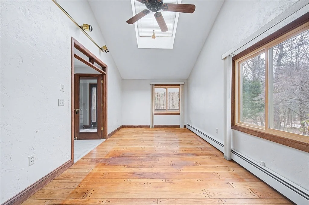 Photo of 215 North St
