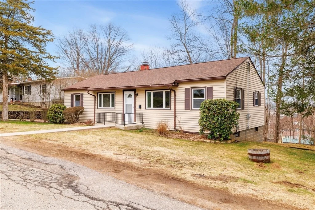Photo of 26 Roosevelt Dr