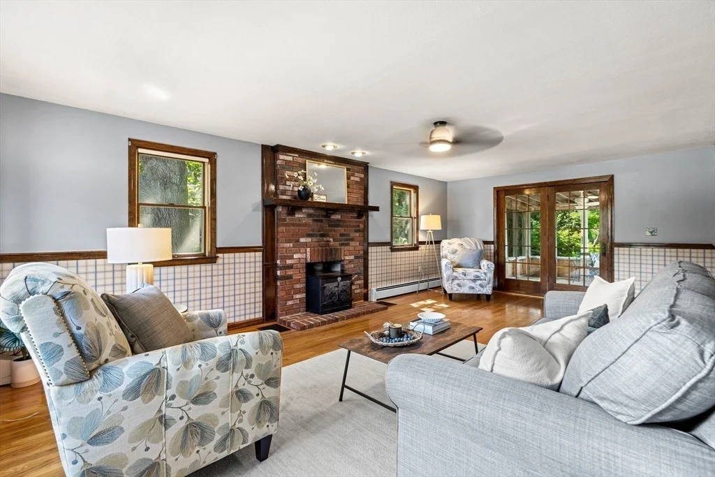 Photo of 89 W Meadow Rd