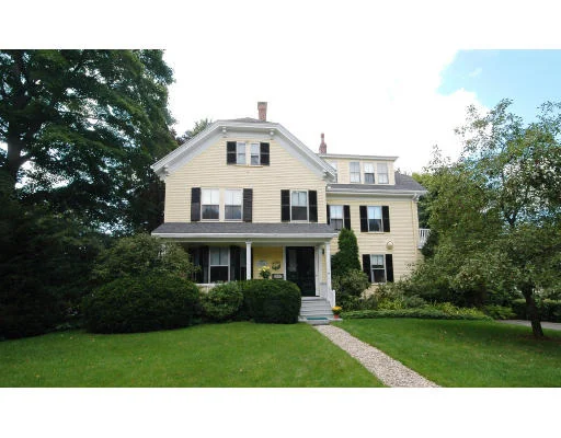 Photo of 35 River St