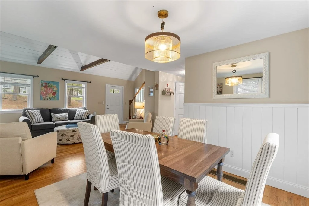 Photo of 195 Knotty Pine Ln