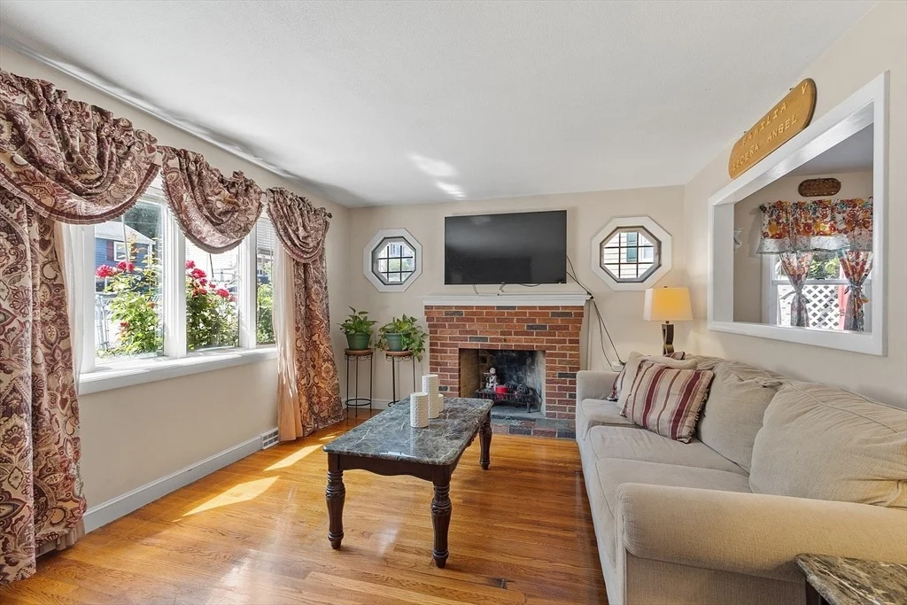 Photo of 31 Spring View Dr