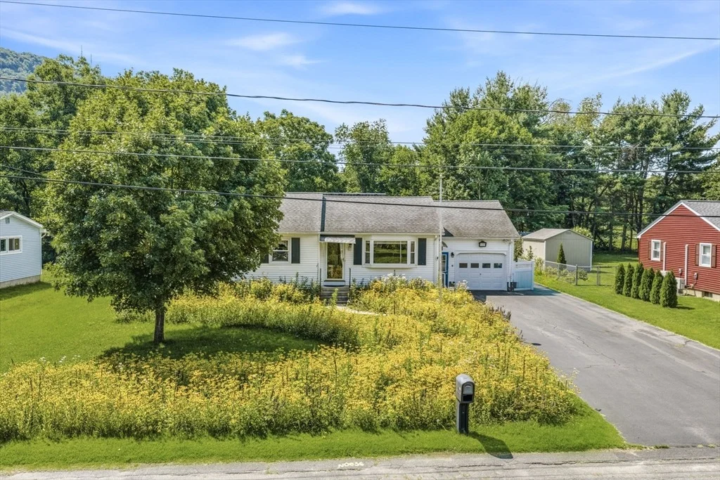 Photo of 8 Richardson Cir