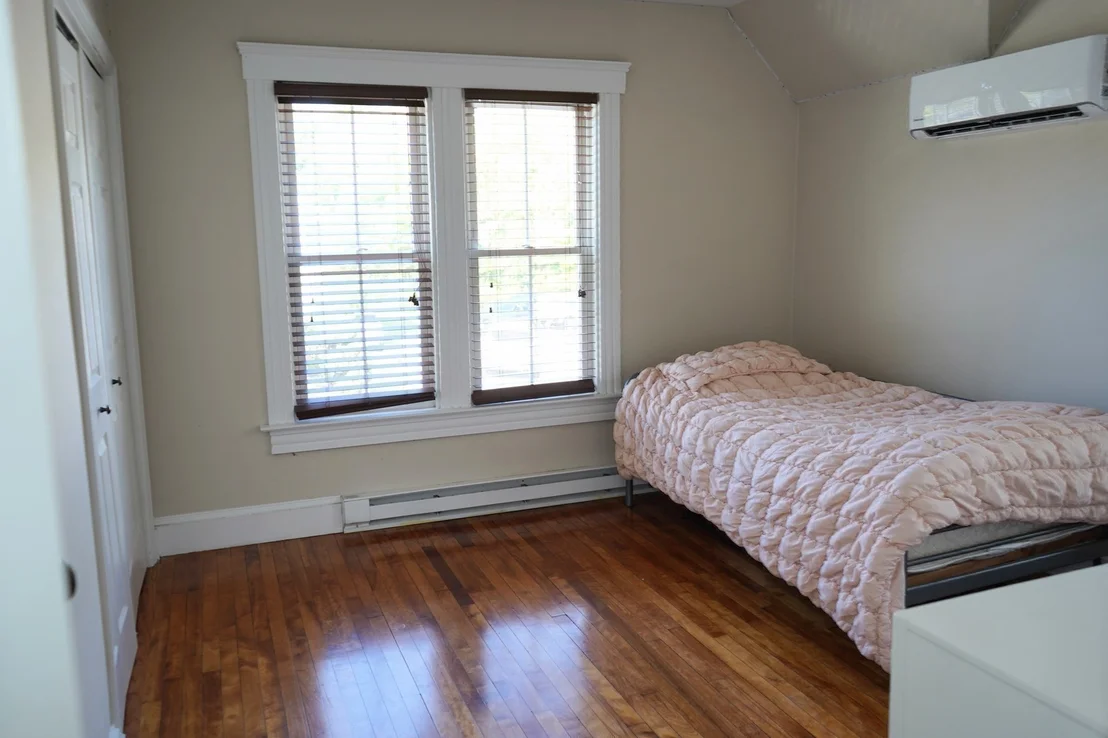 Photo of 726 Main St