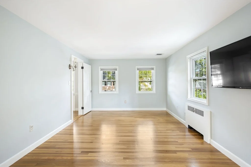 Photo of 19 Lantern Ln