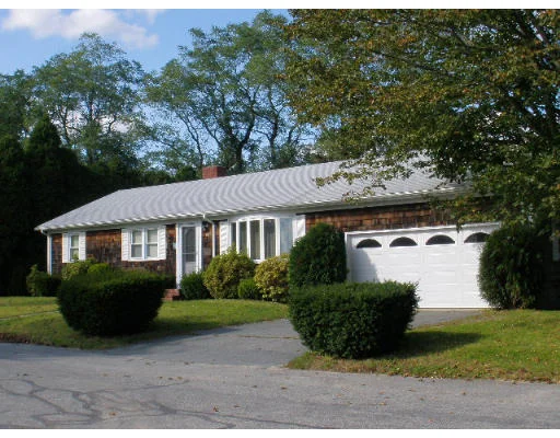 Photo of 8 Lincoln Dr