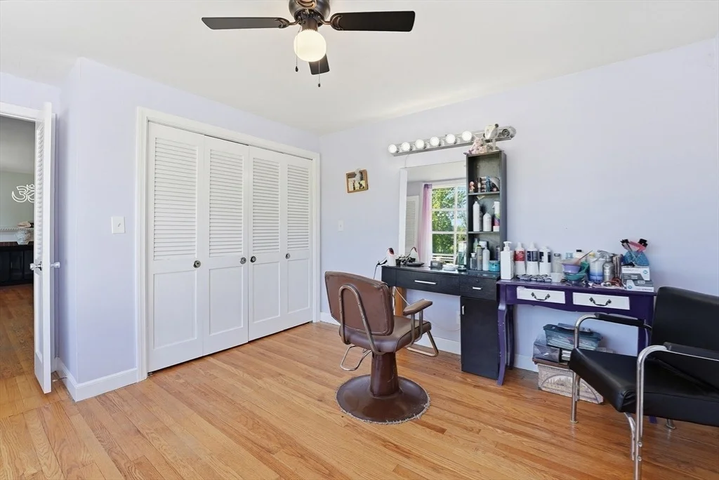 Photo of 375 River Rd
