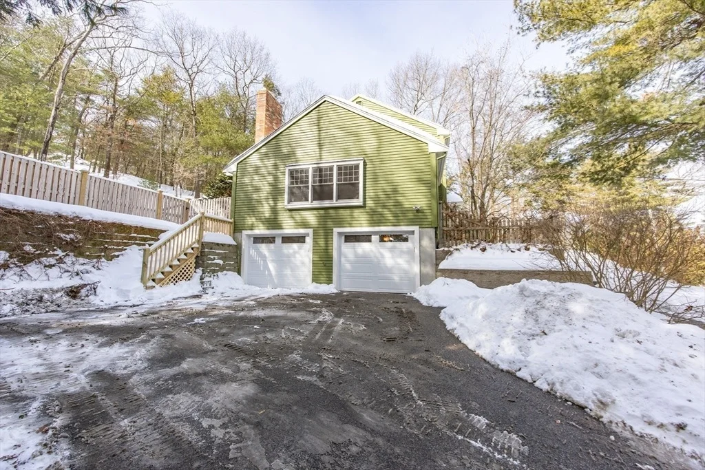 Photo of 162 Mayfair Dr