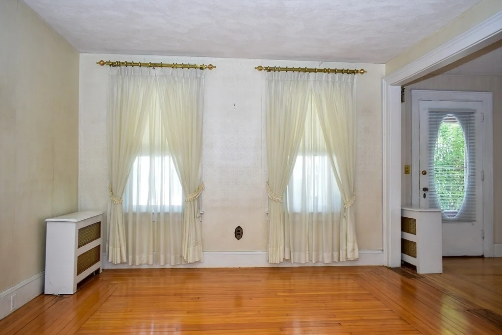 Photo of 30 Troy St