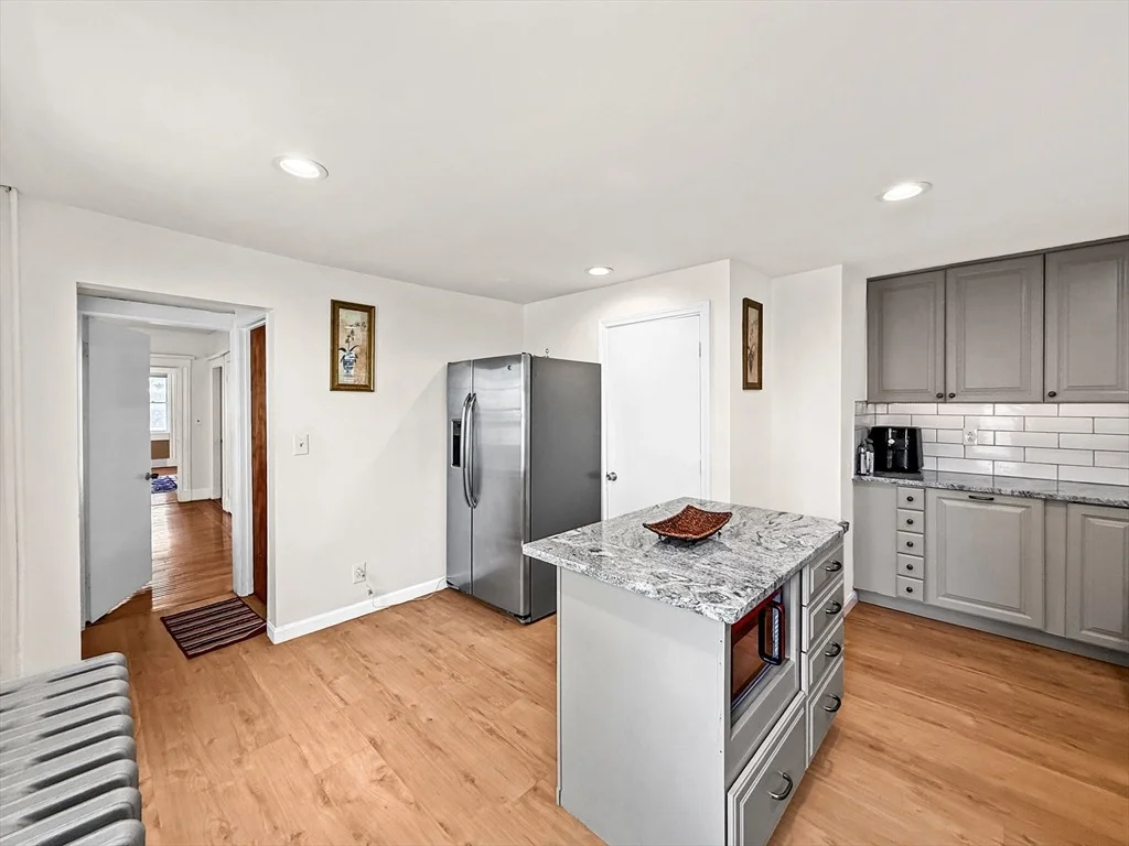 Photo of 76 Baldwin Ave