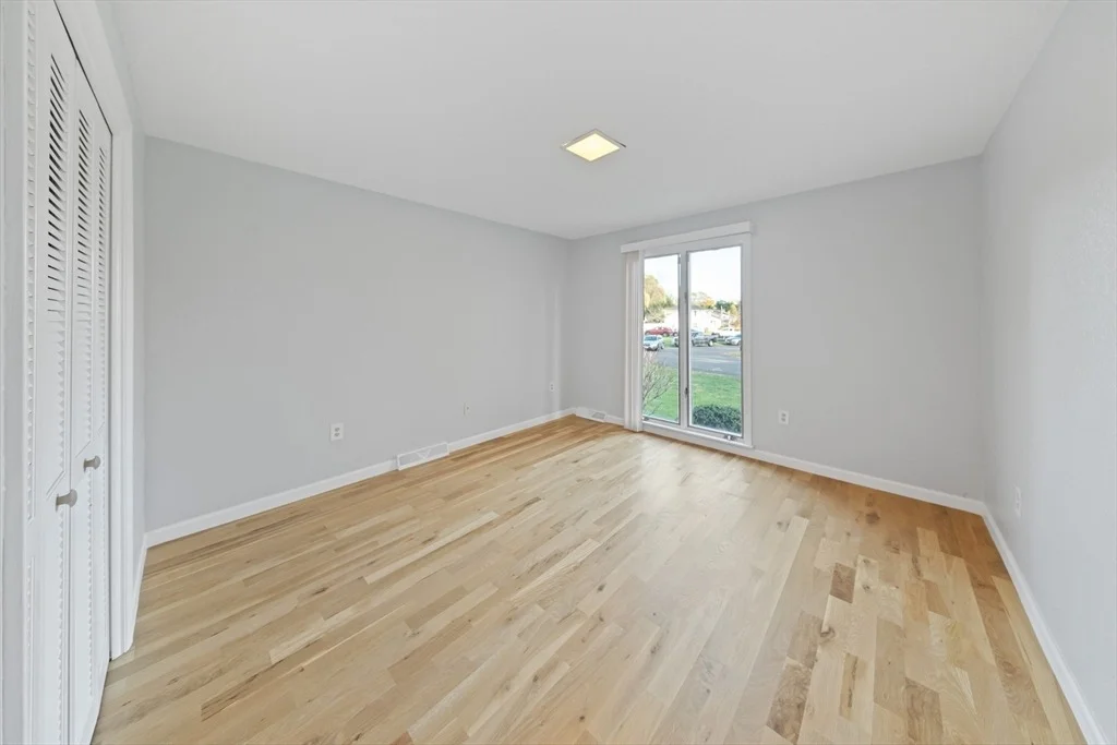Photo of 86 Willow Brook Drive