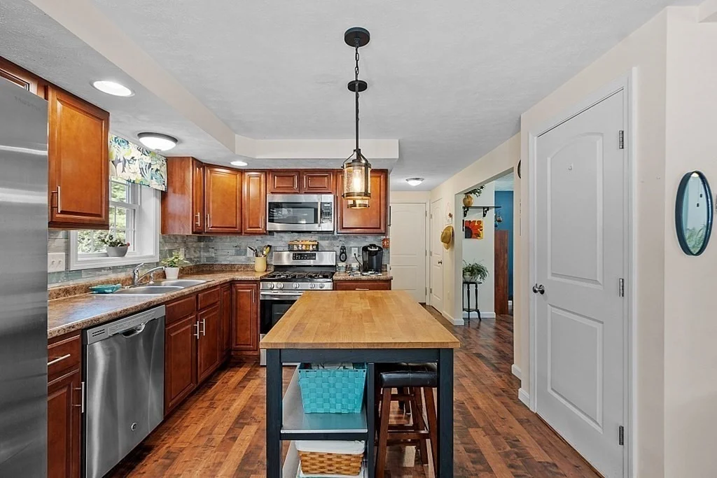 Photo of 93 N Common Rd