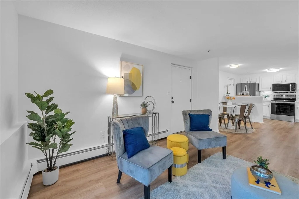 Photo of Unit B at 25 Pine St