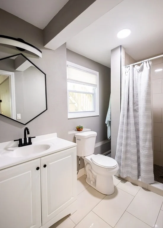 Photo of 32 Alvirne Dr