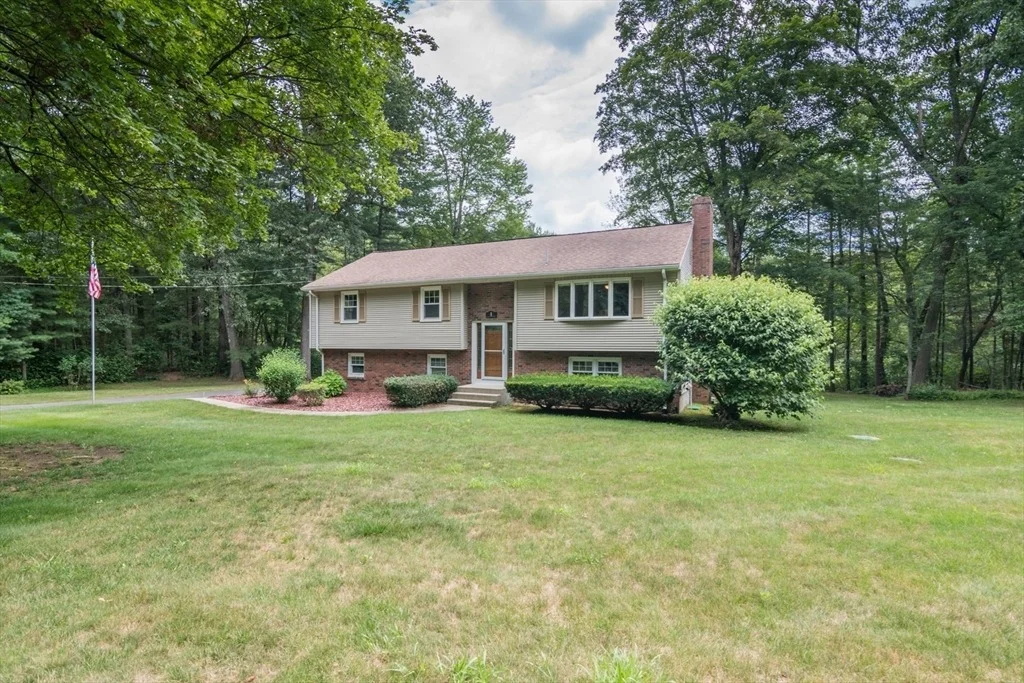 Photo of 1 Maplewood Dr