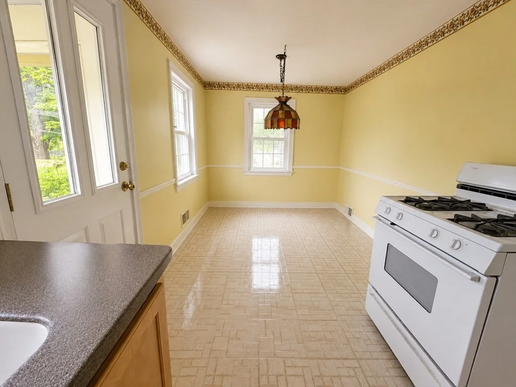 Photo of 63 Oak St