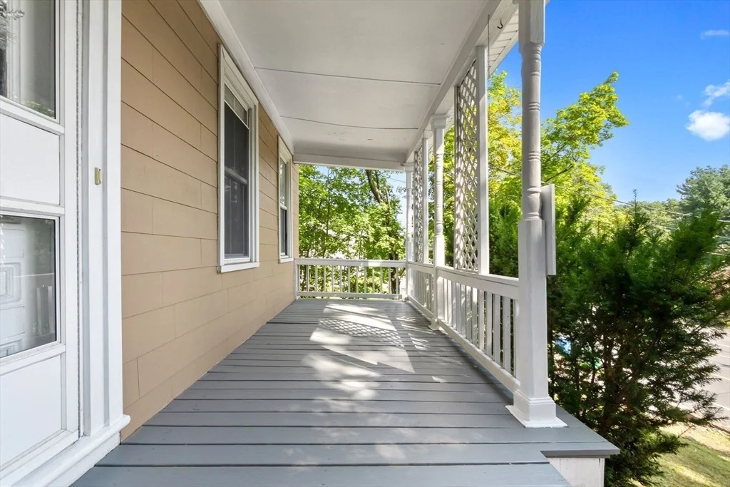 Photo of 868 Main St
