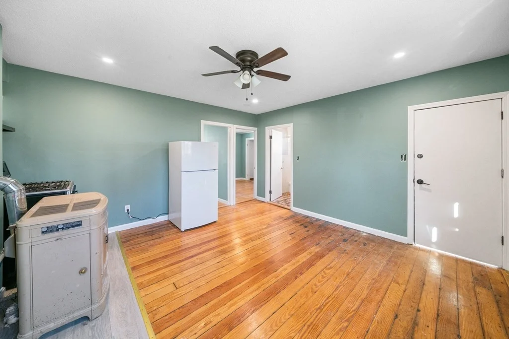 Photo of 482 Snell St