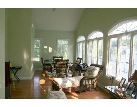 Photo of 6 Everett Circle