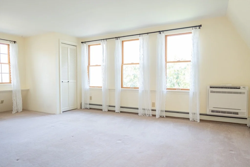 Photo of 147 Brook Trail Rd