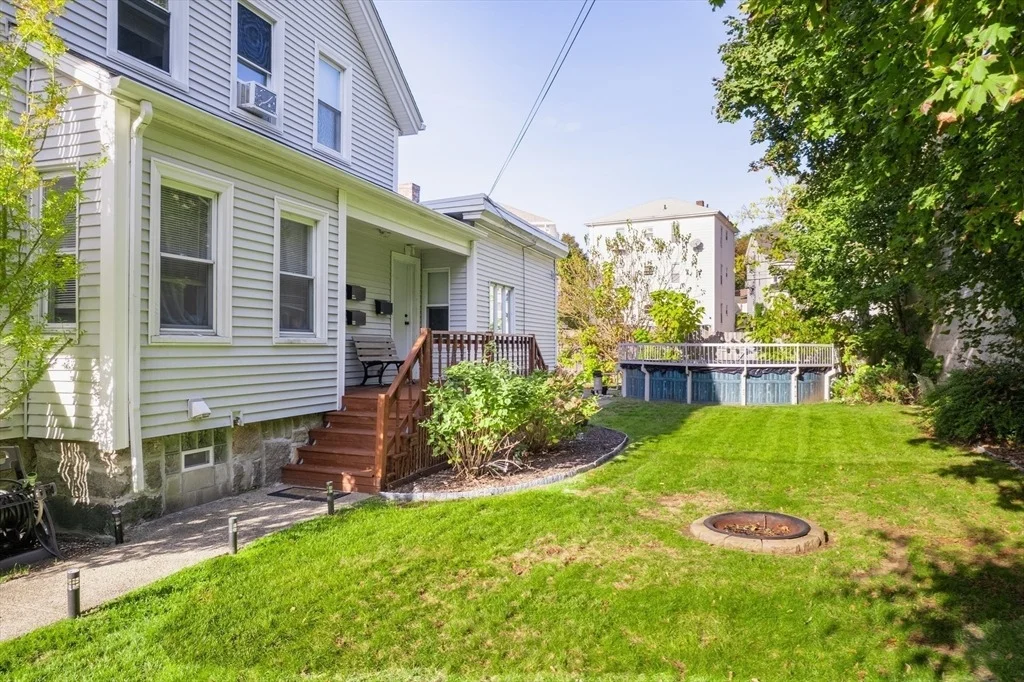 Photo of 8 Gladding Pl
