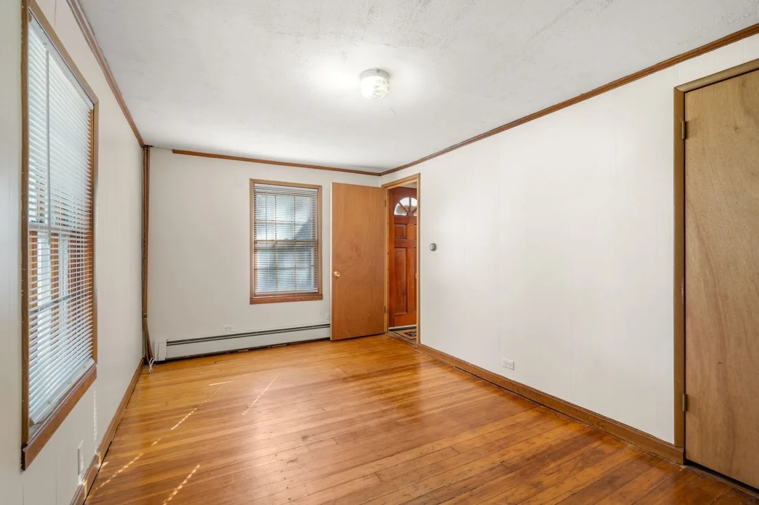Photo of 32 Elm Street