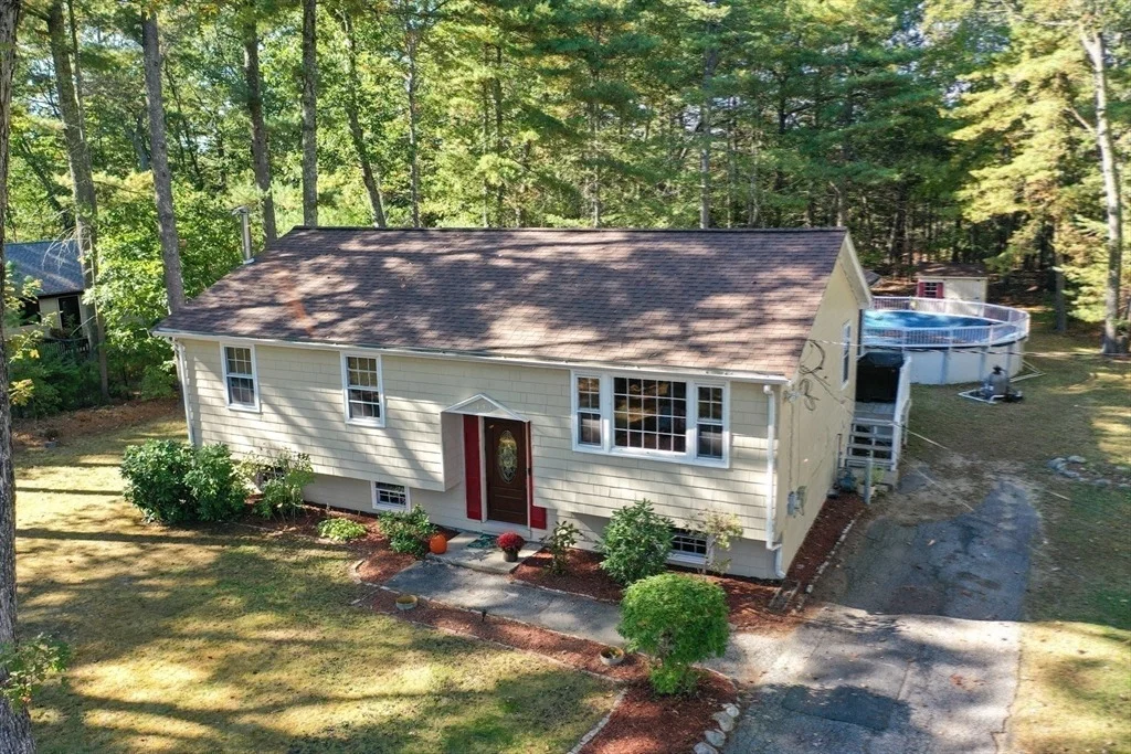 Photo of 493 Gorwin Dr