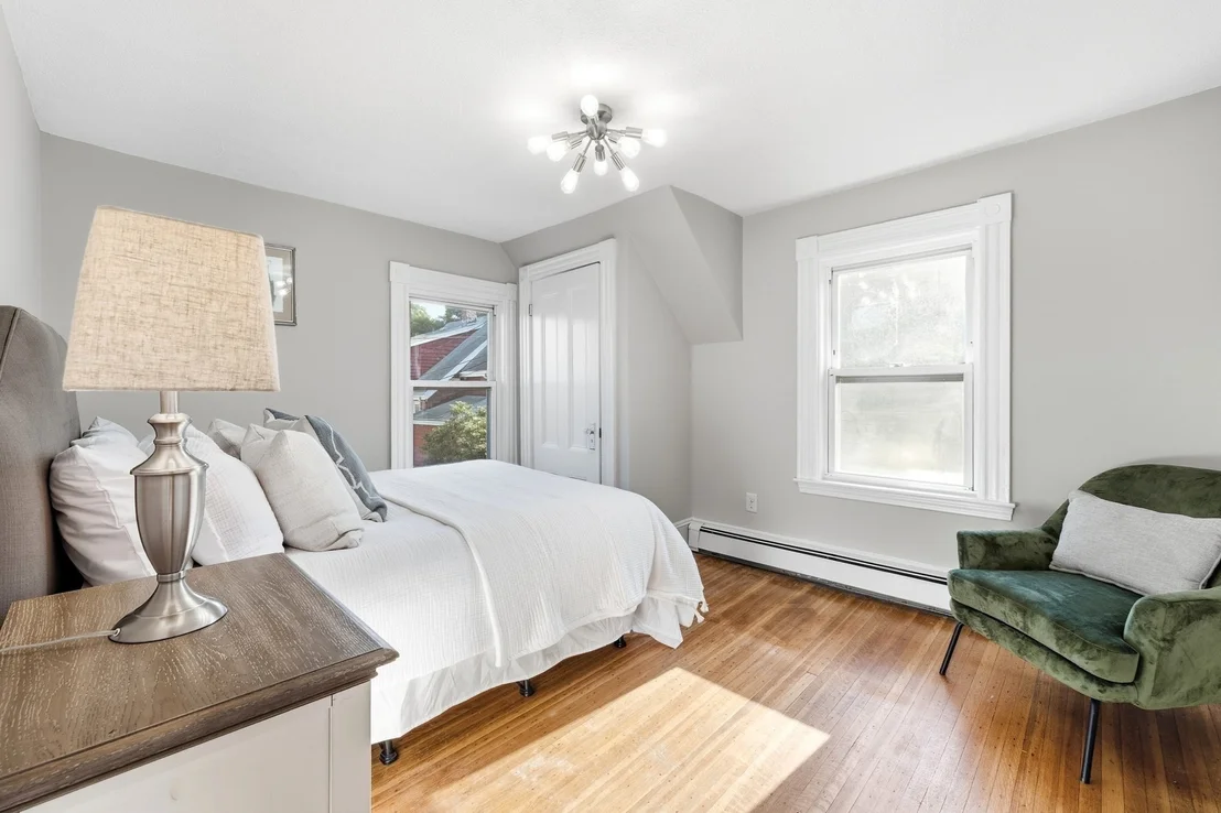 Photo of 12 Linden Pl