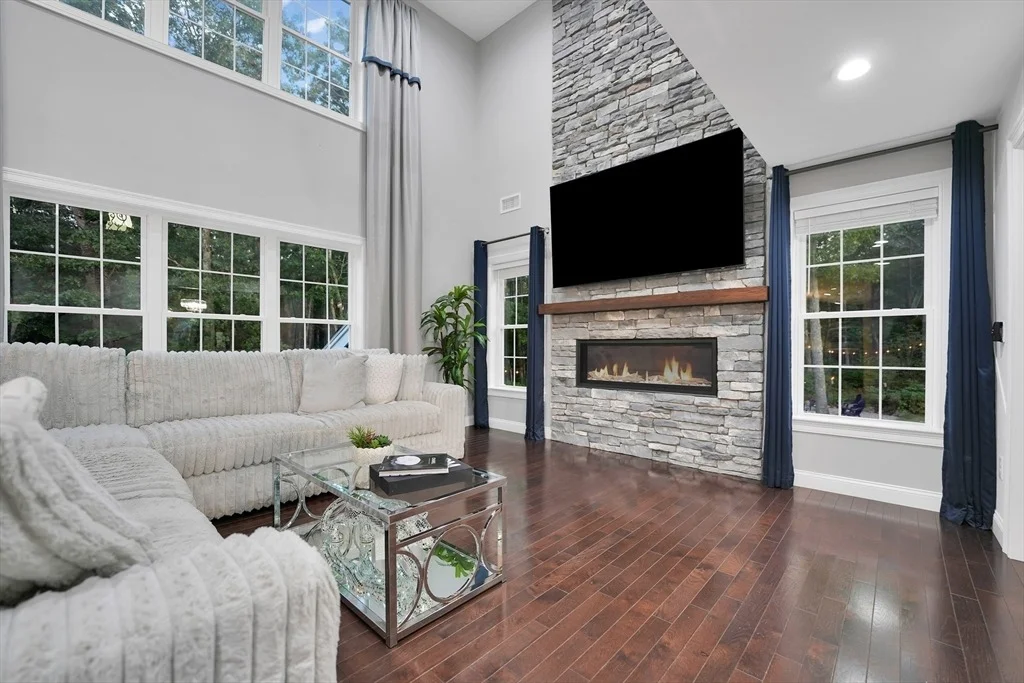 Photo of 47 Devol Ave