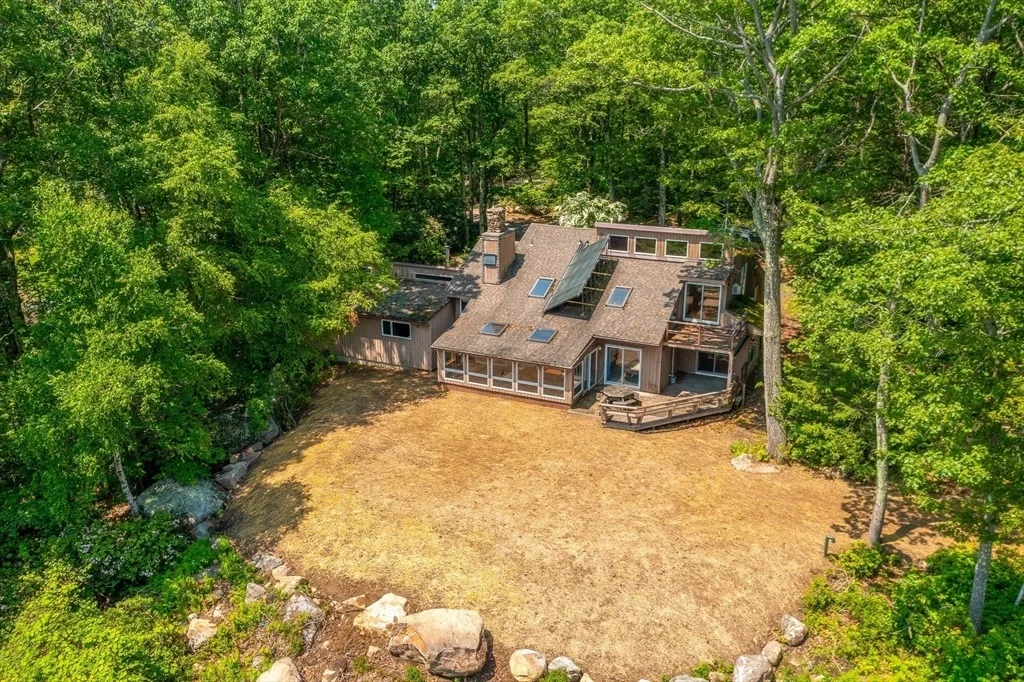 Photo of 90 Pine Ridge Rd