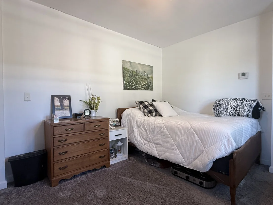 Photo of 342 Onset Ave