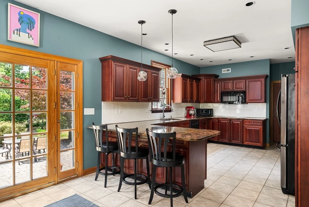 Photo of 294 Cardinal Way