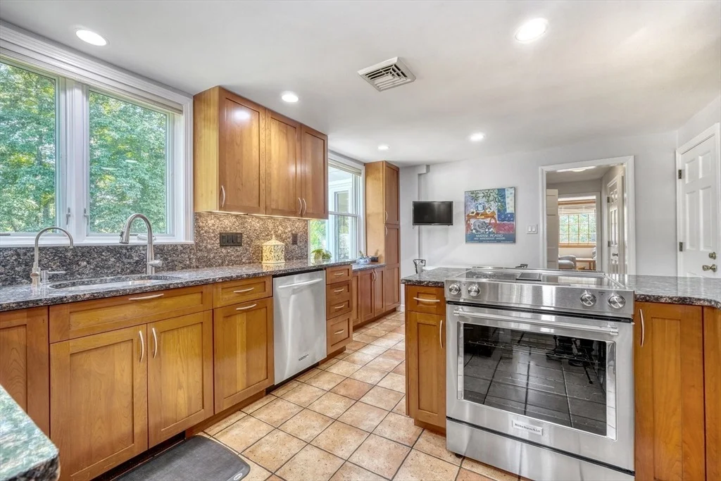 Photo of 186 Conant Road