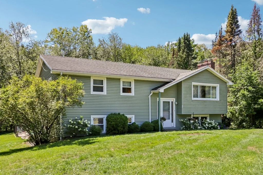 Photo of 96 Harvard Rd
