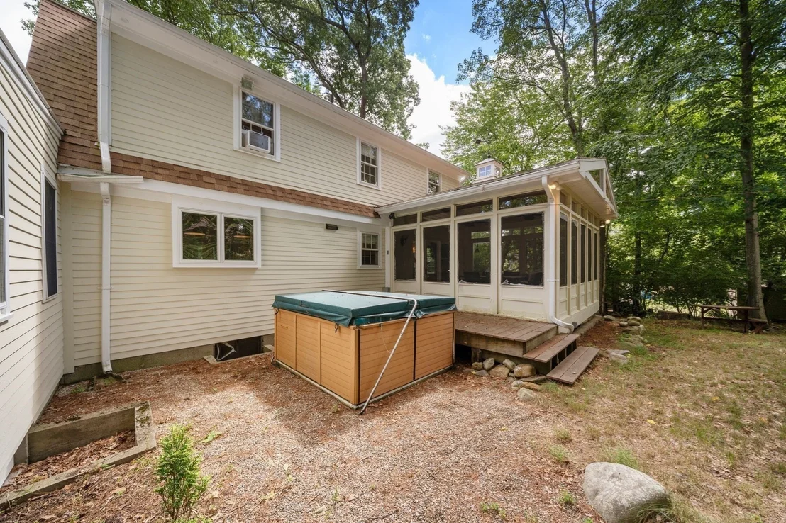 Photo of 14 Thoreau Rd