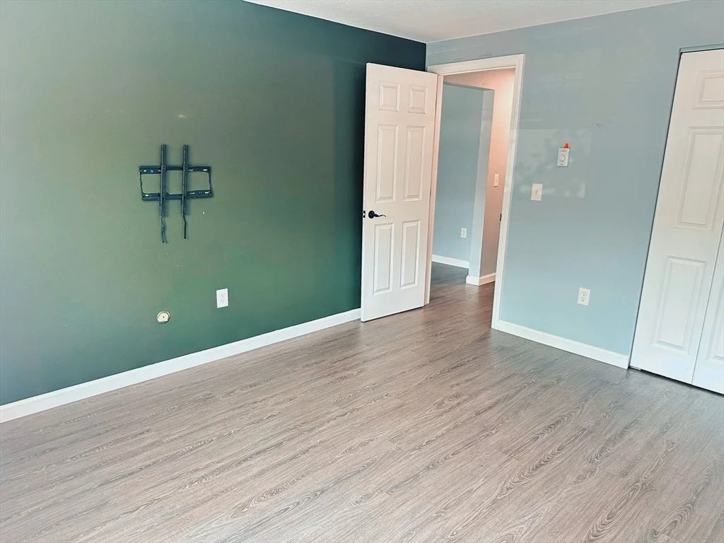 Photo of Unit D at 4 Maple Crest Circle