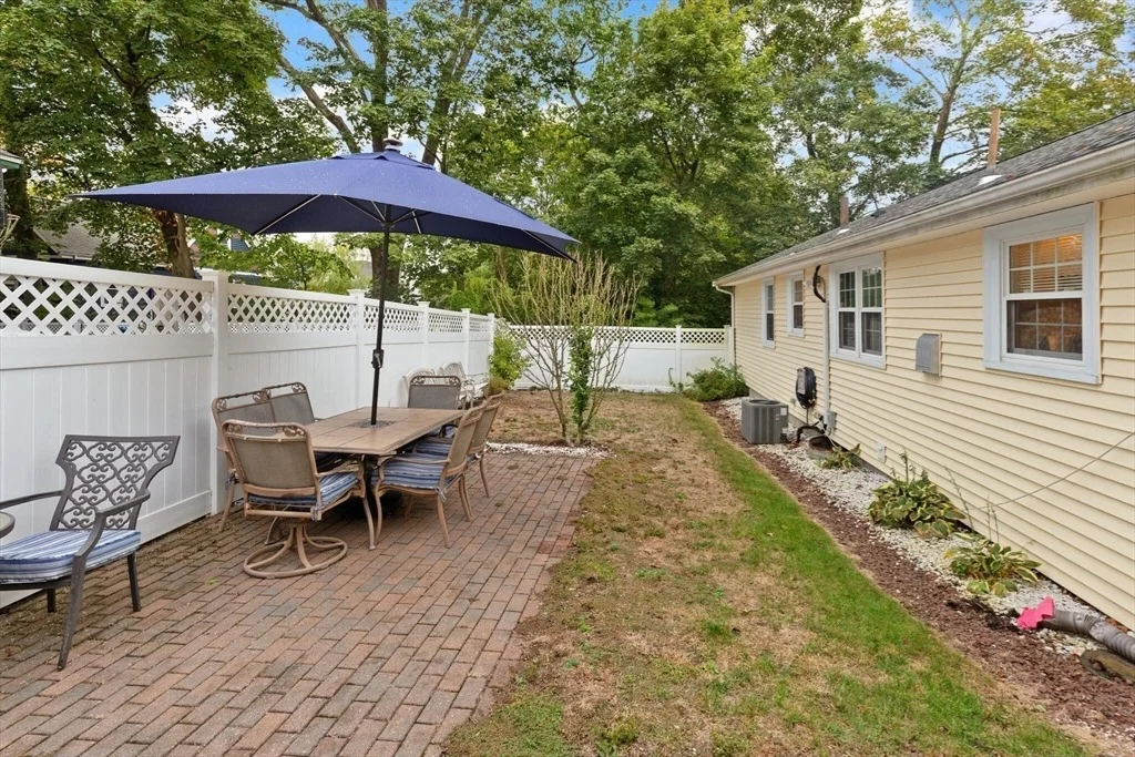 Photo of 27 Edison Avenue