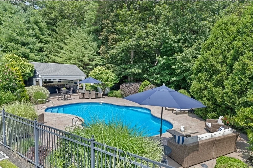 Photo of 160 Hillcrest Rd