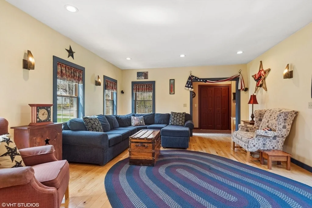 Photo of 82 Chestnut Hill Rd