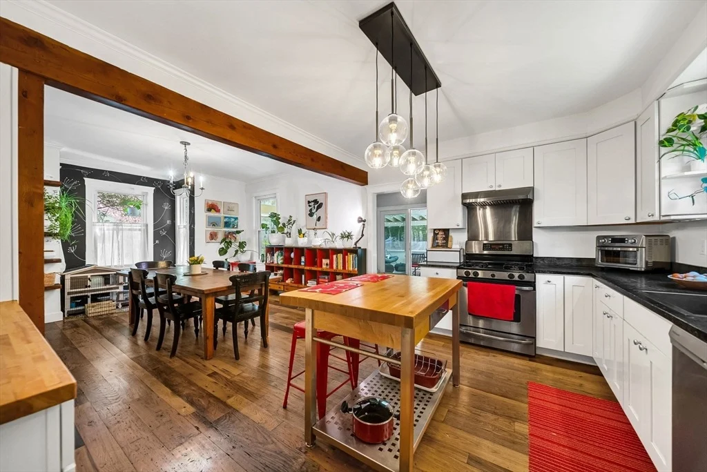 Photo of 77 Brook Rd